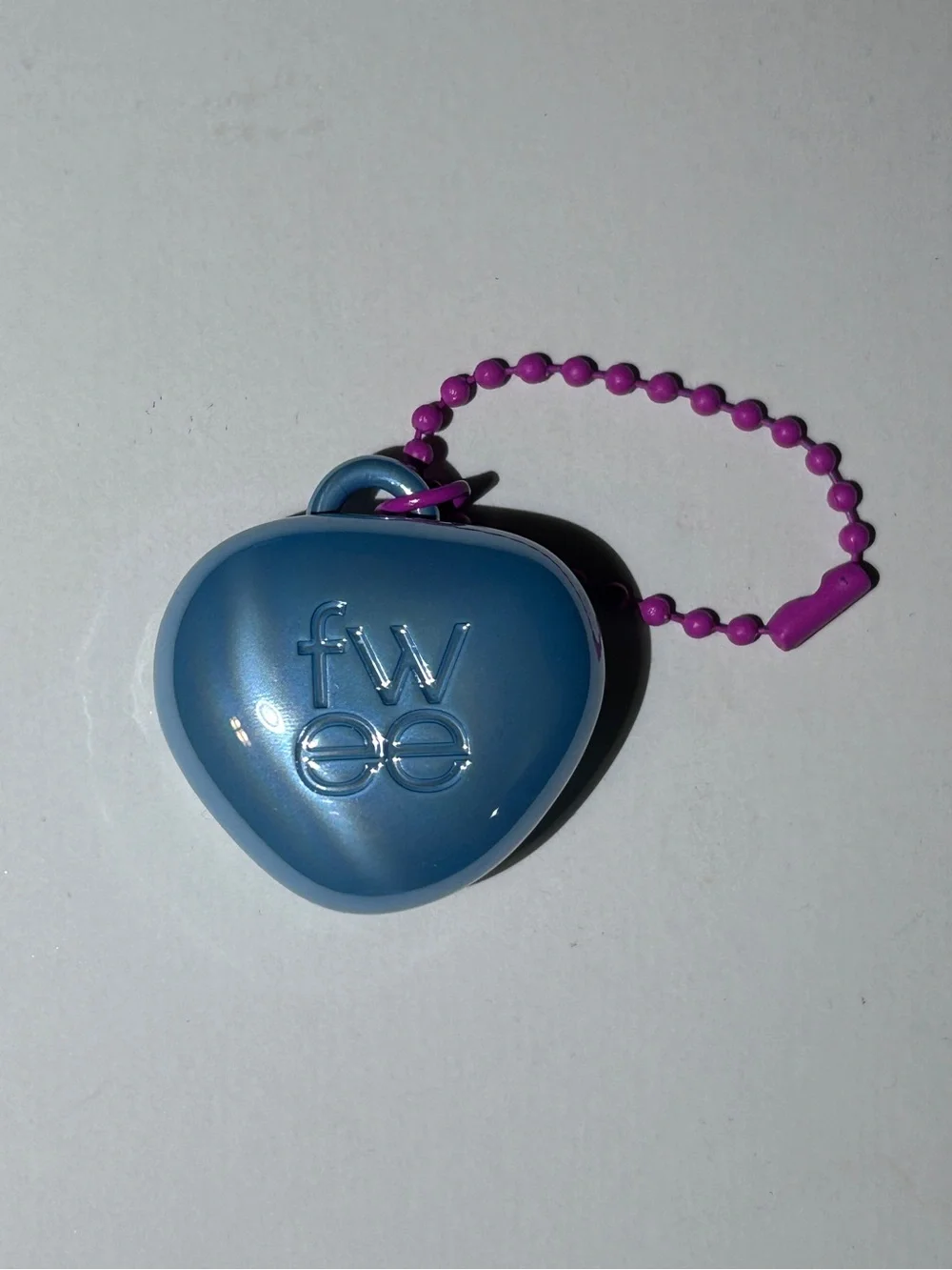 FWEE EYESHADOW KEYRING IN DREAMY BNIB